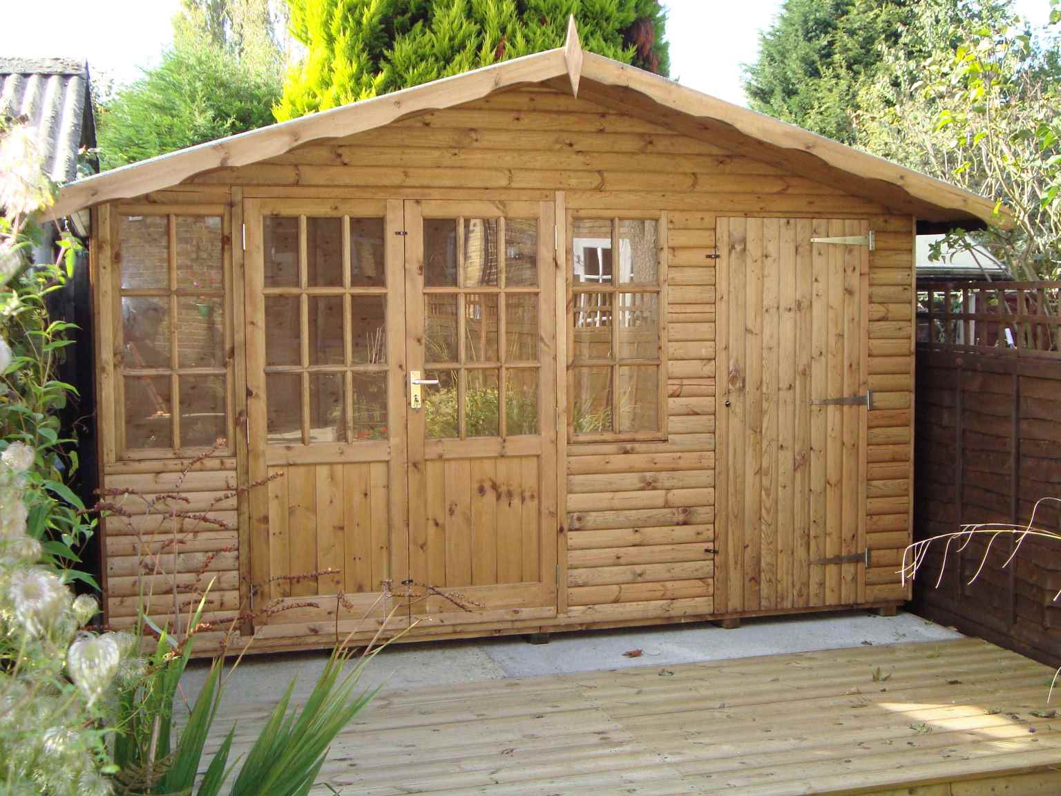 Log Lap Cladding - MB Garden Building